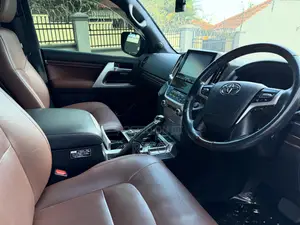 Toyota Land Cruiser 4.6 V8 ZX 2016 Blue