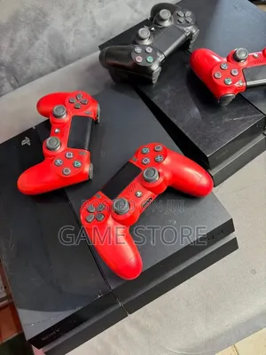 Used PS4 Standard 500GB Console with 12 Games