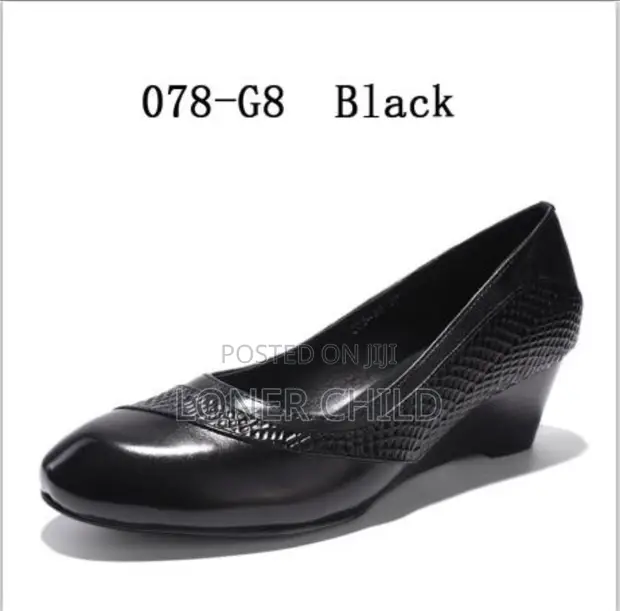 Women's Black Patent Leather Textured Wedge Pump - 1