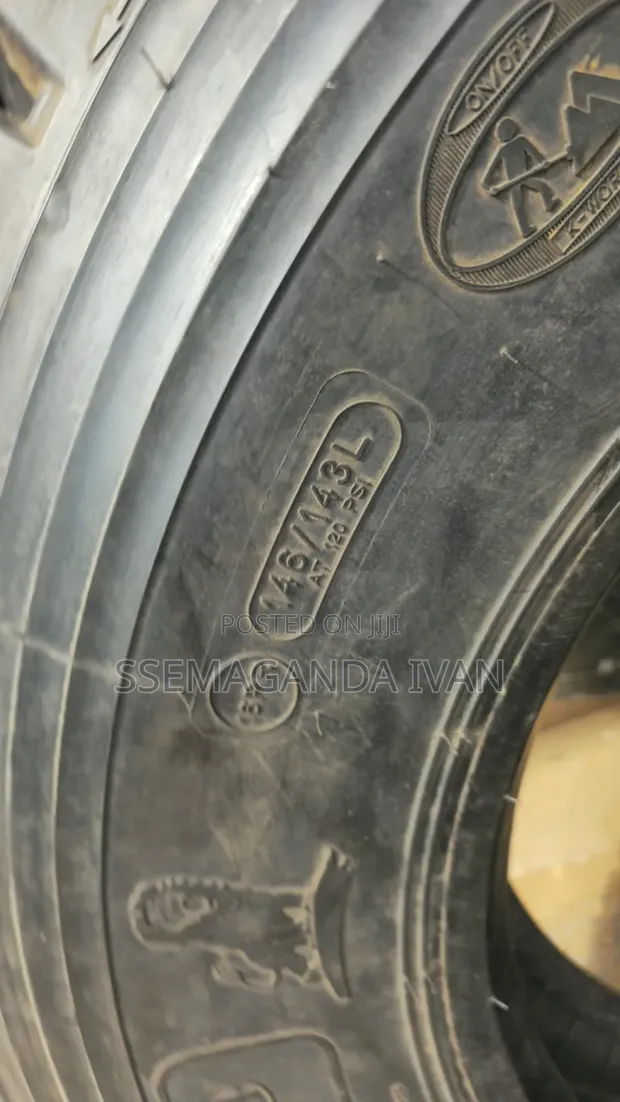 11.2R22.5 Chinese Linglong Mudgrip Tires - 1