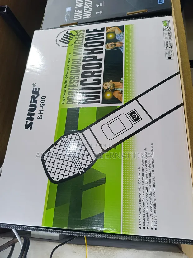 Shure SH-600 UHF Wireless Microphone System - 1