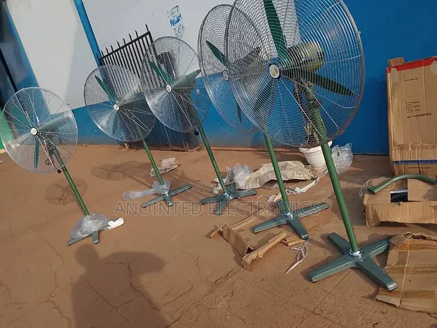 Heavy-Duty Industrial Standing Fan 30-inch - 1