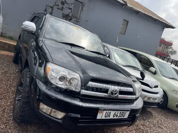 Toyota Hilux Surf 2009 Black - 1
