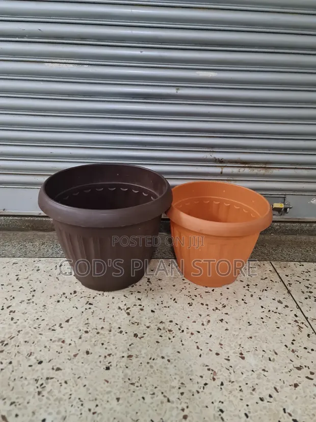 Sunny Siesta Plastic Flower Pots - 1