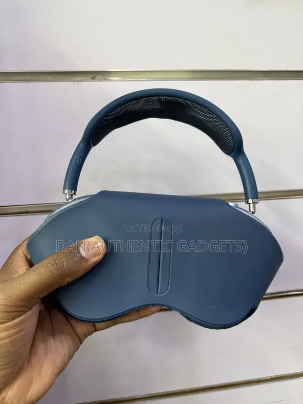 Apple AirPods Max (USA Model) - Blue - 1