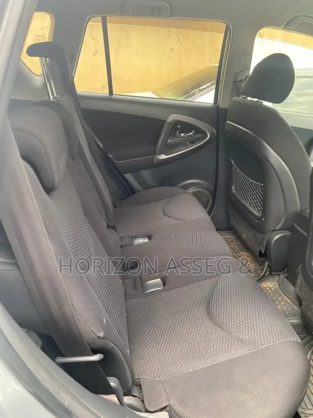 Toyota RAV4 2.5 4x4 2010 Silver - 1
