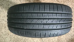 Used 215/55R17 94V Tyre for Subaru and Other Cars