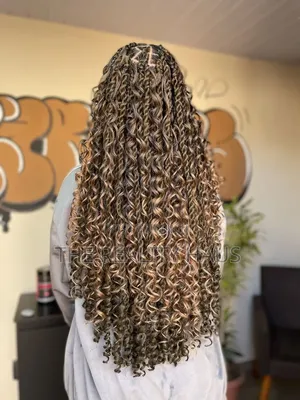 Boho Twists Hair Styling