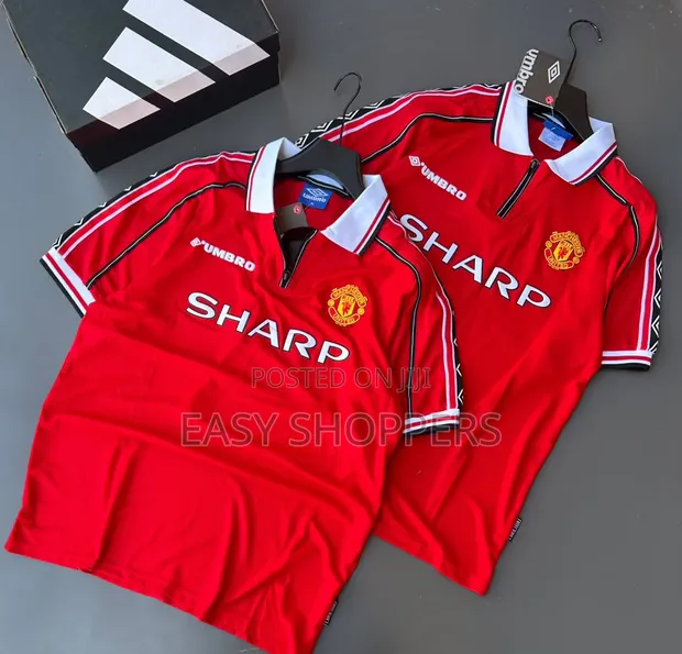 Manchester United 1998/2000 Home Jersey - 1