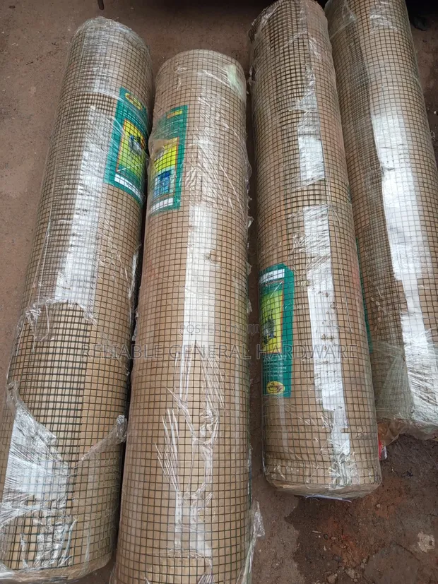 Chicken Mesh Green Coated 4ft x 25m - 1