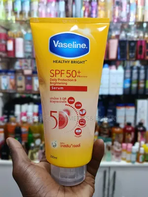 Vaseline Healthy Bright Daily Protection SPF50+ PA++ Sunscreen Lotion