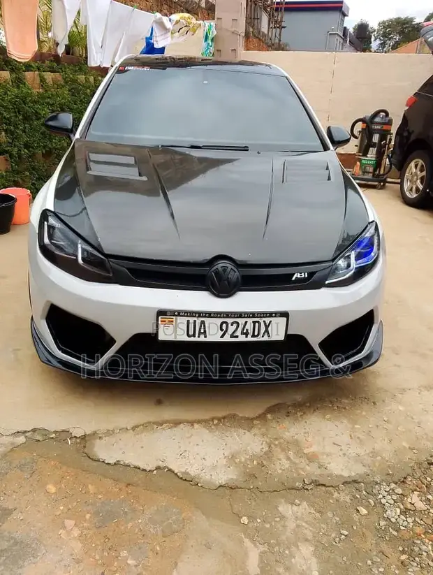 Volkswagen Golf GTI 2017 White - 1