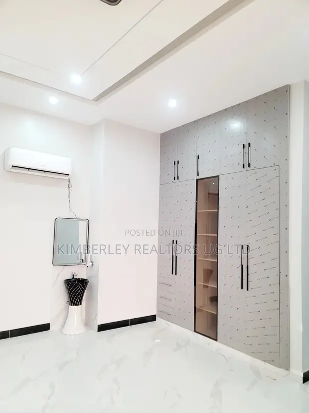 6-Bedroom Mansion for Sale in Akright Estate, Bwebajja - 1
