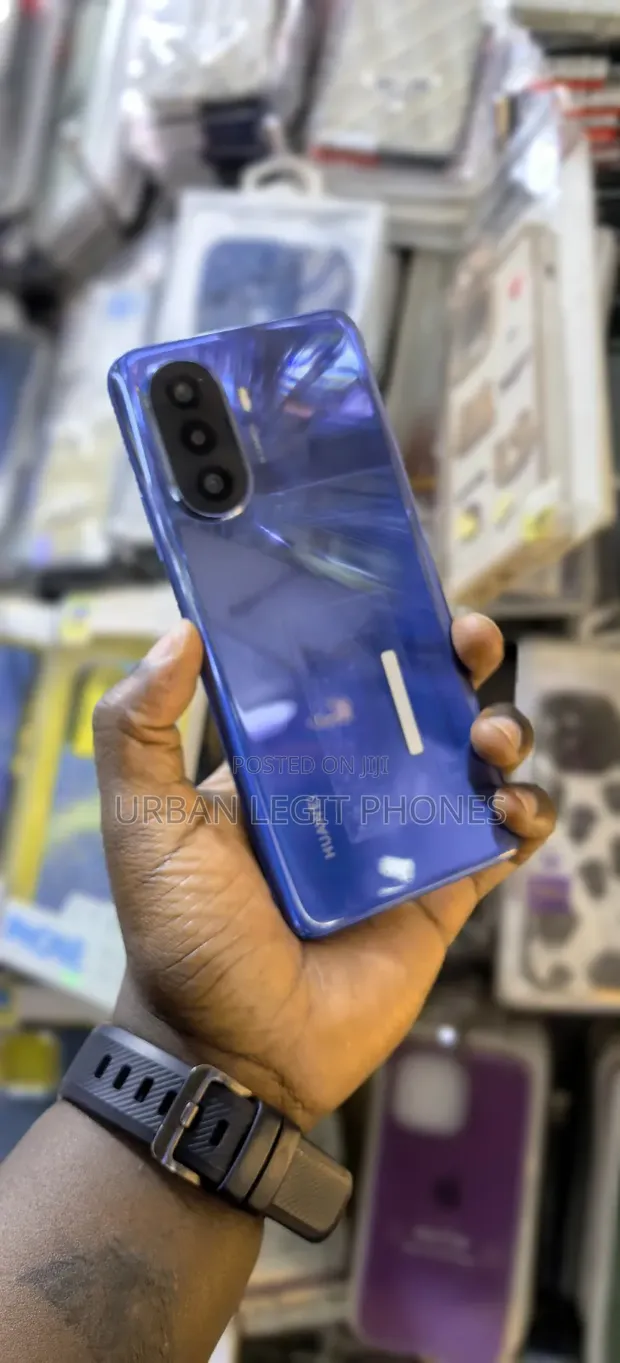 New Huawei Nova Y70 128GB Blue - 1