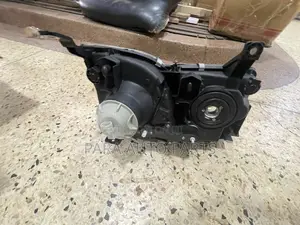 Toyota Land Cruiser Cygnus FJ100 Headlight