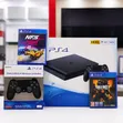 PS4 Slim 500GB + 2 Controllers - 2