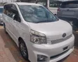 Toyota Voxy V 4WD 8-Seater 2013 White - 1