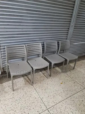 Gray Ladder Back Plastic Chairs (Set of 4)