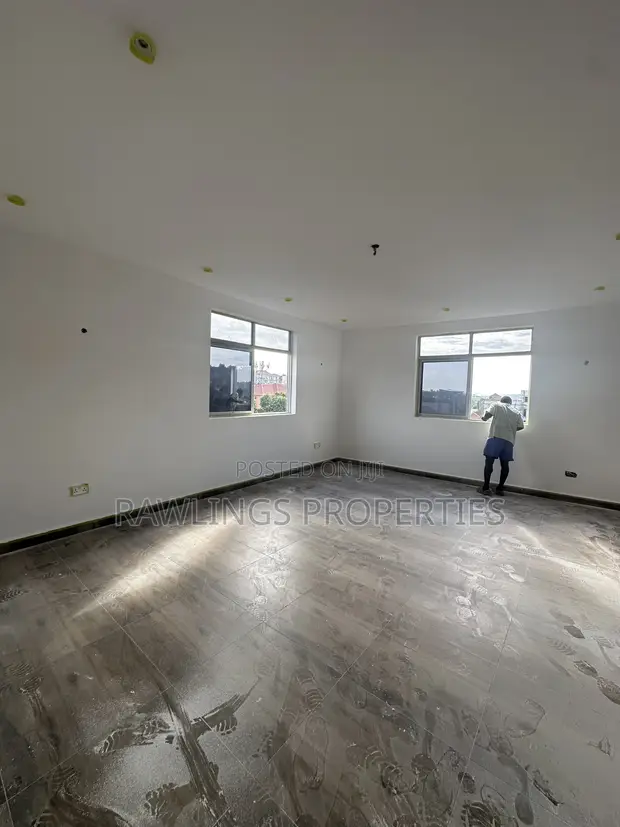 3-Bedroom Duplex Penthouse for Rent in Buziga, Makindye - 1