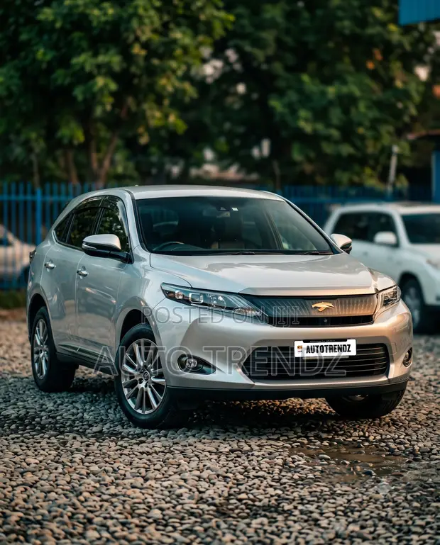 Toyota Harrier 2.0 2018 Silver - 1