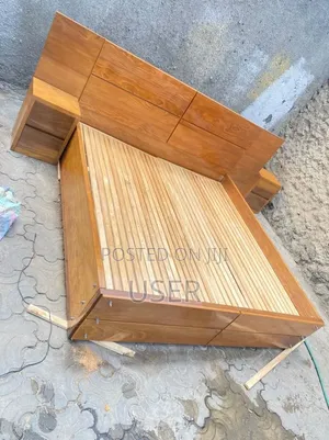Modern Bed 5x6 Ft with Bedside Drawers
