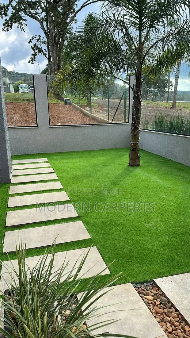 Lawnic Green Artificial Turf - 1