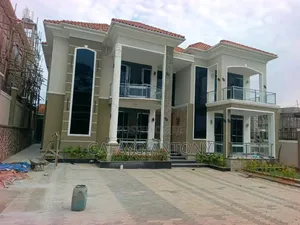 5 Bedroom House for Sale in Najjera, Central Division