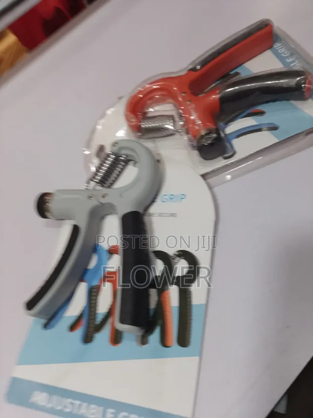 Adjustable Hand Grip - 1