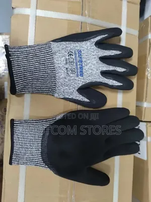 Pair of Ant Cut-Resistant Safety Work Gloves