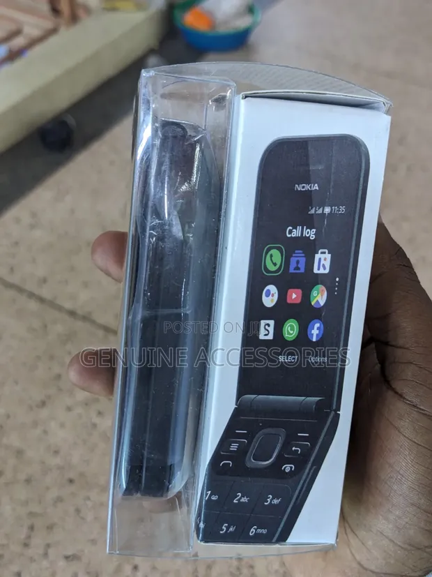 New Nokia 2720 Flip 4G Black - 1