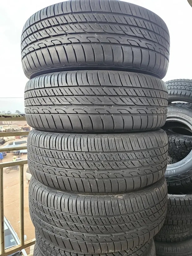 4 Used Toyo Tyres 225/65 R17 - 1