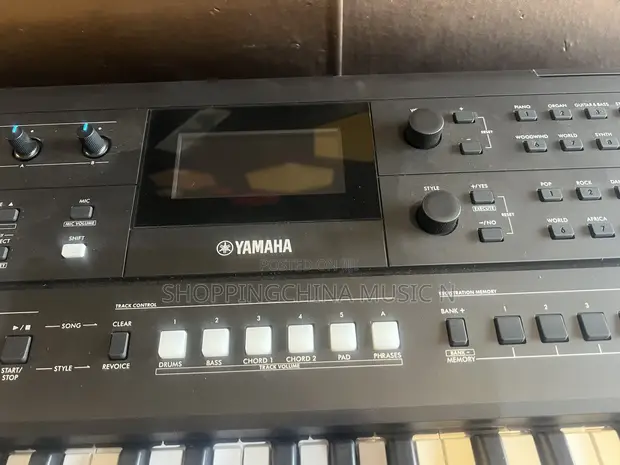 Yamaha PSR-E483 Electronic Keyboard - 1