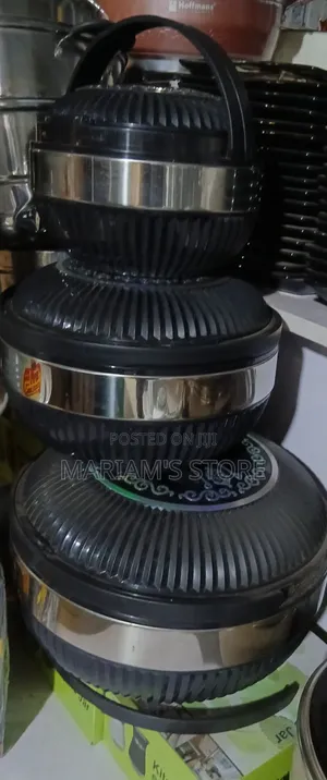 Set of Insulated Food Warmers / Hot Pots
