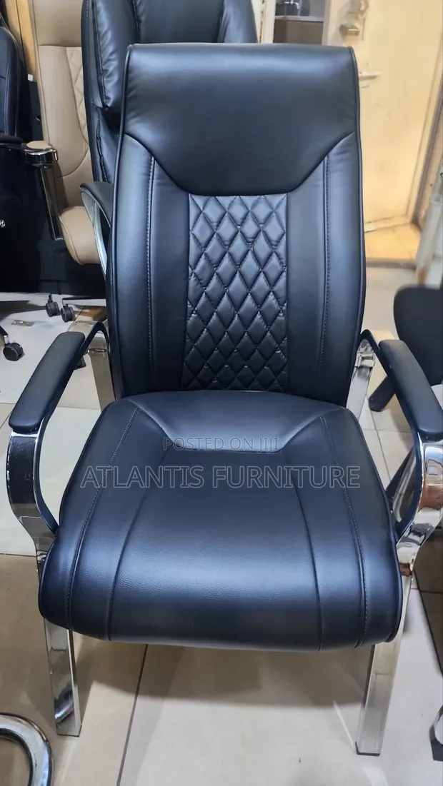 Straight Leg Executive Office Visitor Chair - 1
