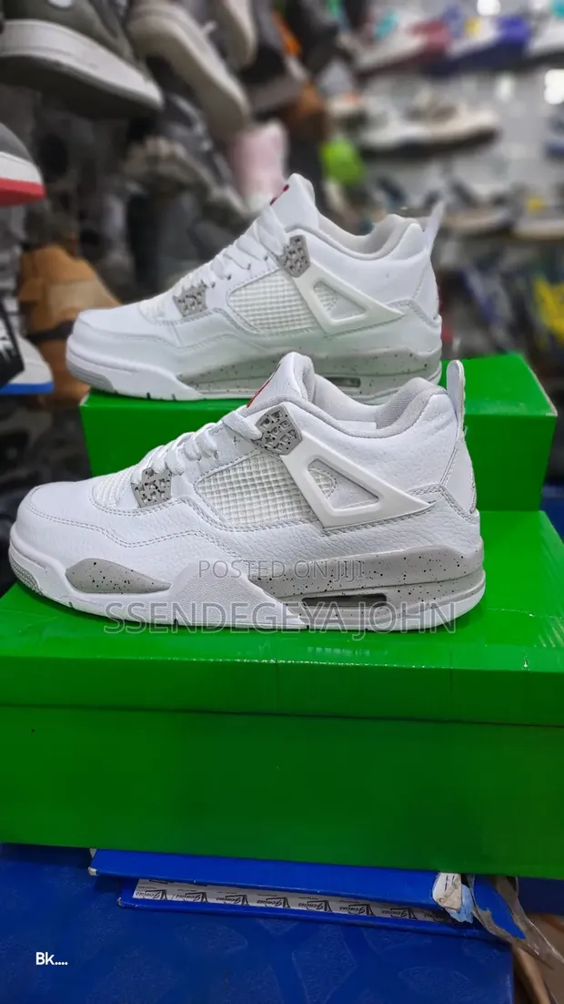 Nike Air Jordan 4 Retro "White Oreo" - 1