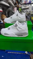 Nike Air Jordan 4 Retro "White Oreo" - 1
