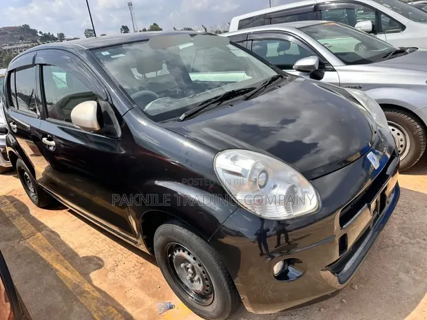 Toyota Passo 1.0 AWD 2013 - Black - 1