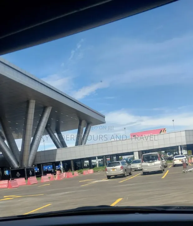 Airport Pick Up & Drop Off - Sky Riders UG - 1
