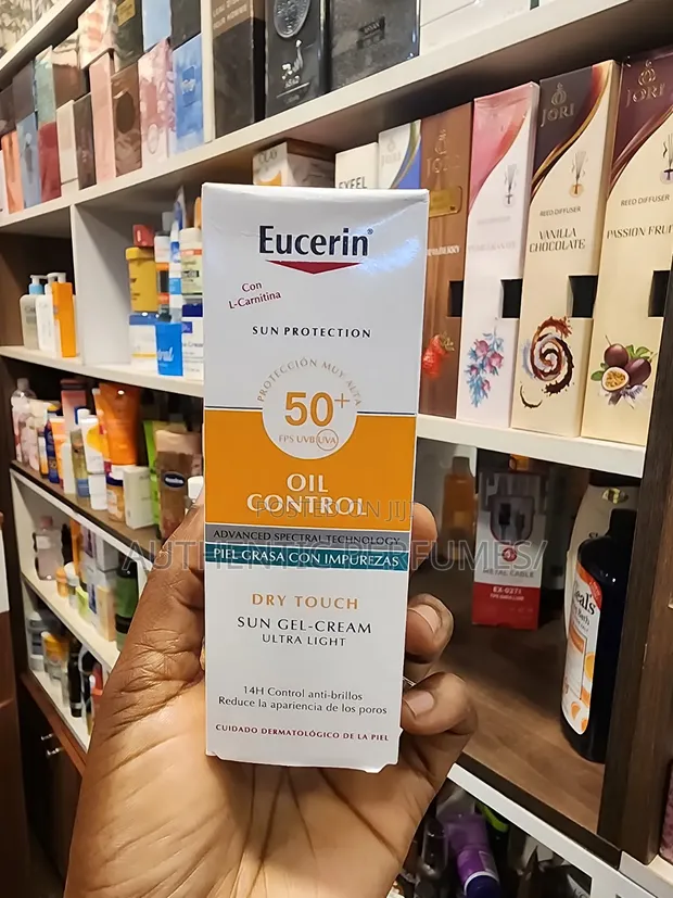 Eucerin Sun Face Oil Control Gel-Cream SPF 50+ - 1