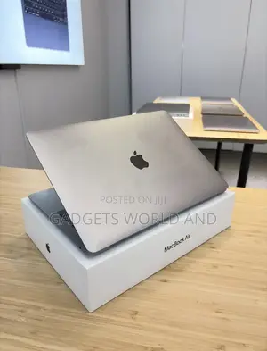 Apple MacBook Air 2018 13" Intel Core i5 8GB RAM 256GB SSD
