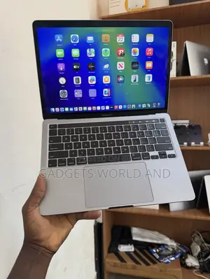 Apple MacBook Pro 2020 13" 8GB RAM 256GB SSD