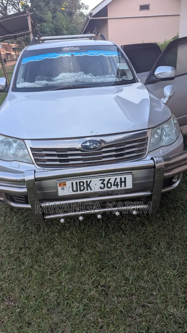 Subaru Forester 2008 Silver - 1