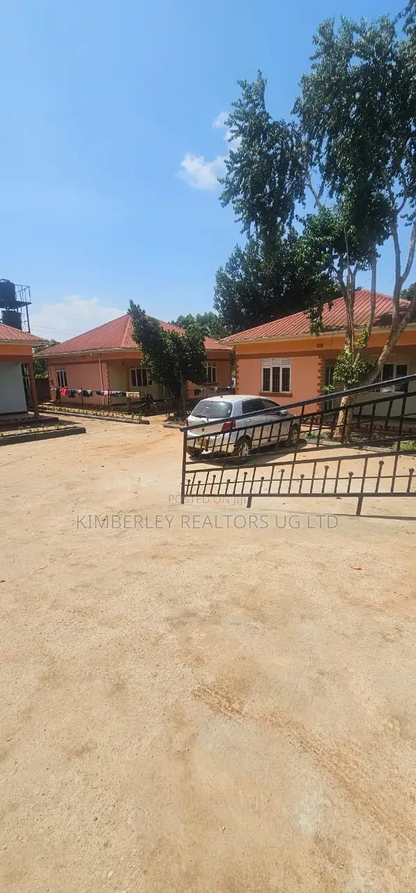 4 Rental Units (2 Bed each) for Sale, Kitende - 1