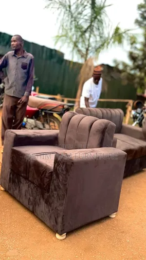 Brand New 1-Seater Sofa in Brown