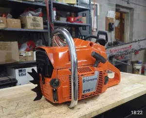 Husqvarna 272XP Chainsaw - 4-Stroke