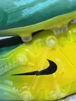 Nike Phantom Football Boots - 2