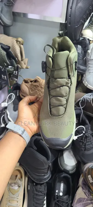 Columbia Men's Waterproof Boots