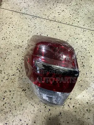 Toyota Vanguard Tail Light