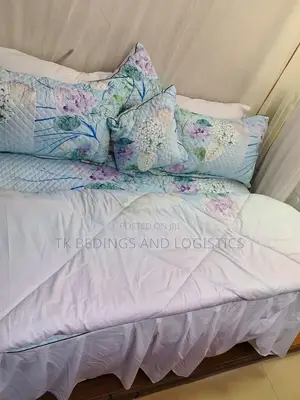 6 Piece Flowered Bedspread Set