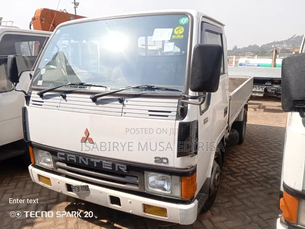 Mitsubishi Canter Mini Truck (1988) - 1